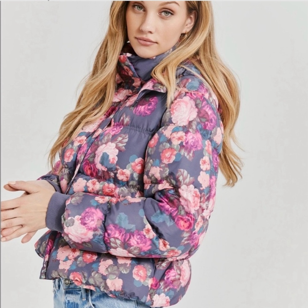 Beautiful, Floral puffer jacket from
something Navy.